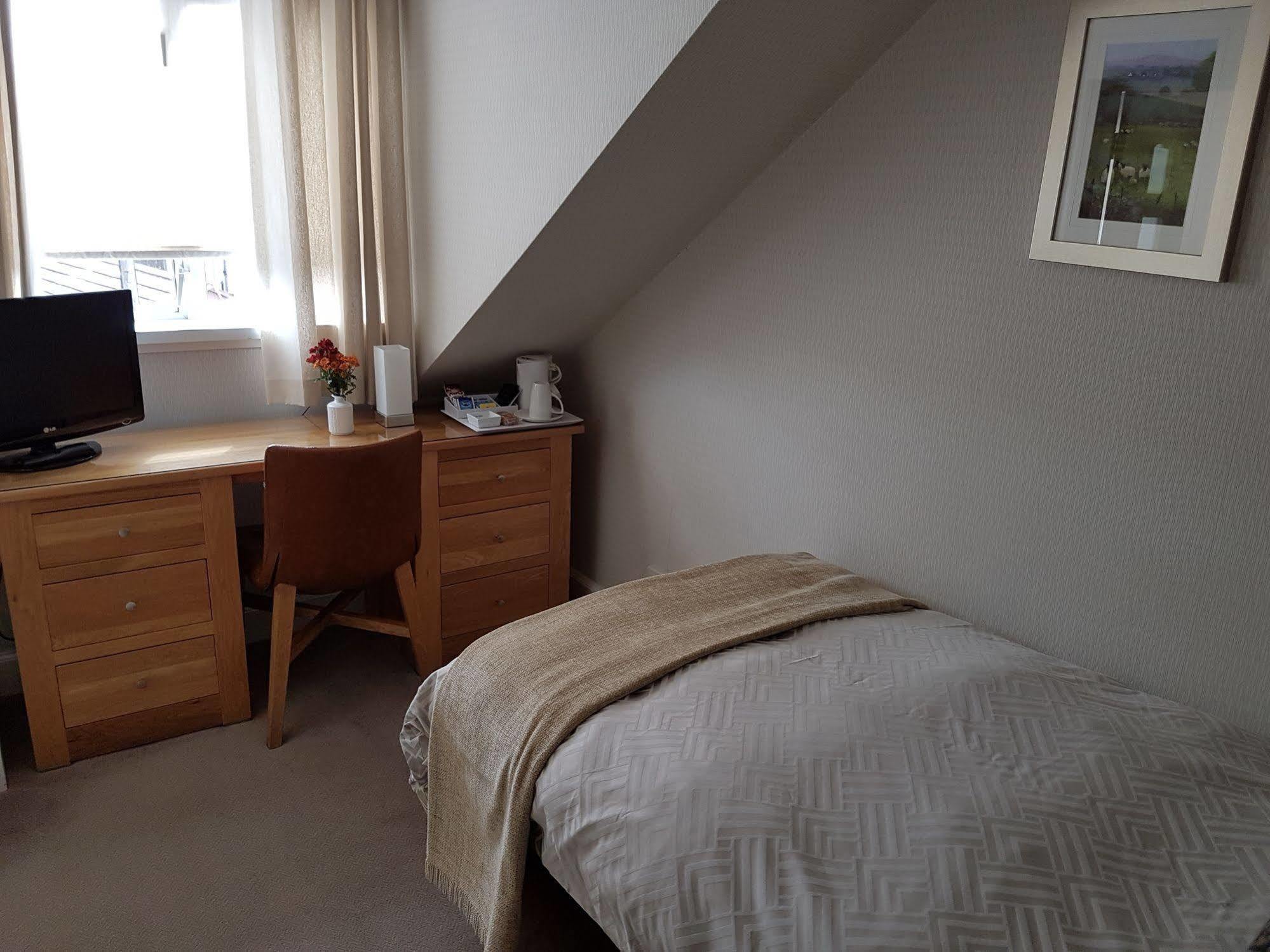 Kew House Hotel Edinburgh Bagian luar foto