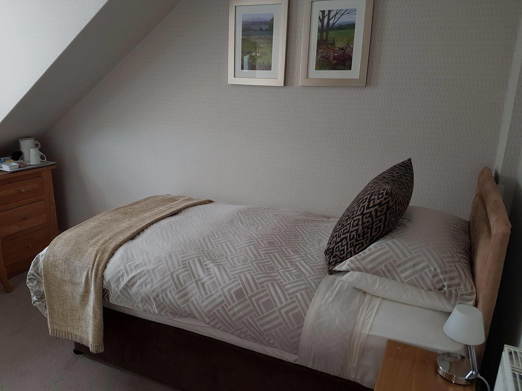 Kew House Hotel Edinburgh Bagian luar foto